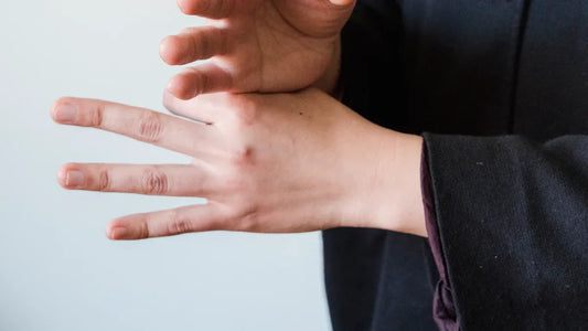 What Does ASL Mean Online and How Is It Used